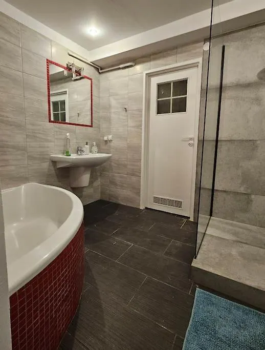 Przestronny Apartament Z Szybkim Wifi وارسو شقة
